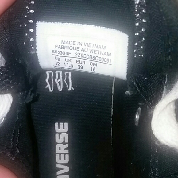 Tennis shoes - Picture 4 of 4